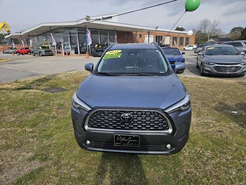 Used 2023 Toyota Corolla Cross XLE w/ Convenience Package image 8