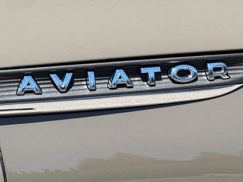 New 2026 Lincoln Aviator AWD image 23