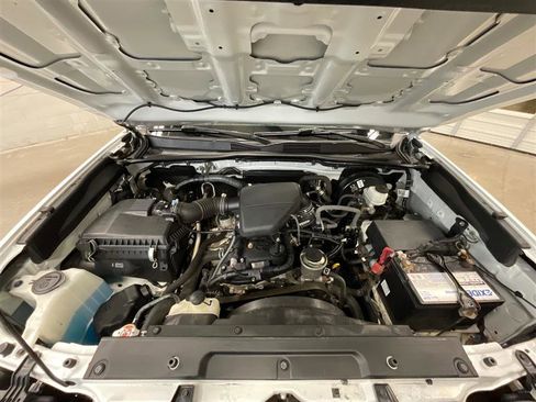 Used 2019 Toyota Tacoma SR image 23
