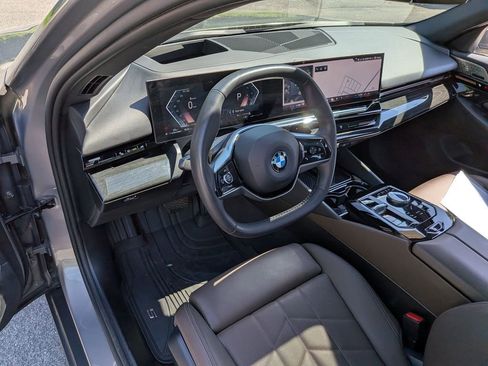 Certified 2024 BMW 530i xDrive w/ Premium Package AWD/4WD image 11