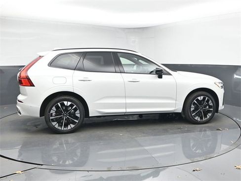 New 2026 Volvo XC60 B5 Plus w/ Protection Package Premier image 8