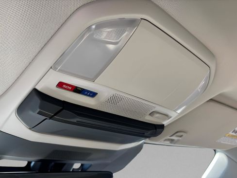 Used 2025 Subaru Ascent Premium w/ Premium Package image 26