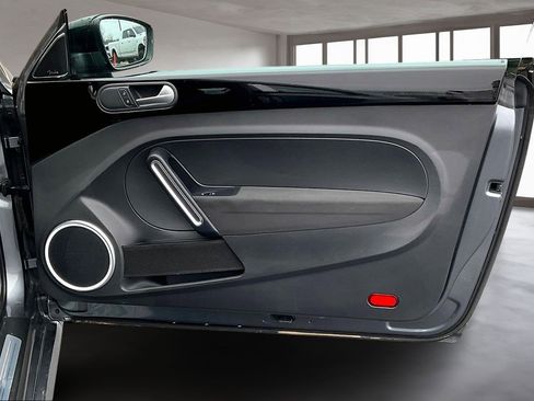 Used 2012 Volkswagen Beetle Turbo image 27