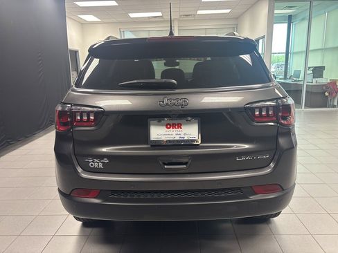Used 2024 Jeep Compass Limited image 4