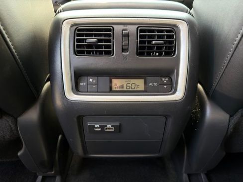 Used 2019 INFINITI QX60 Luxe w/ Essential Package image 18