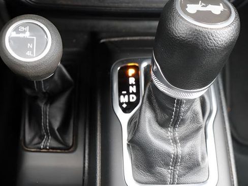 Used 2024 Jeep Wrangler Unlimited Sport AWD/4WD image 24