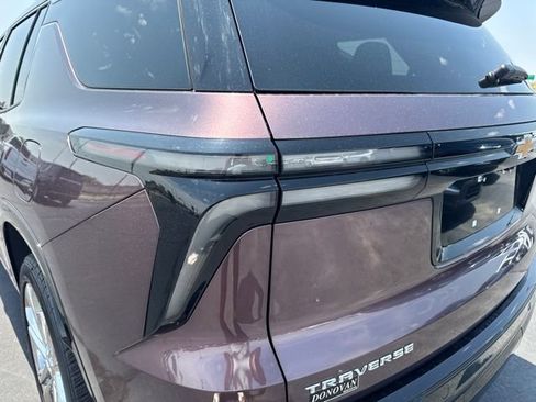 Used 2026 Chevrolet Traverse High Country FWD image 27