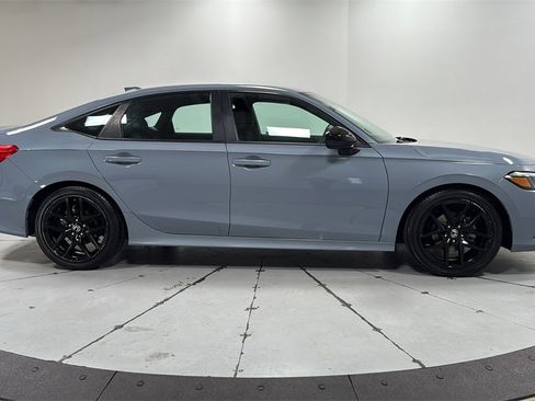 Used 2022 Honda Civic Sport image 6