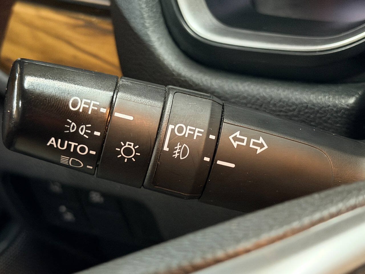 Used 2018 Honda CR-V EX image 34