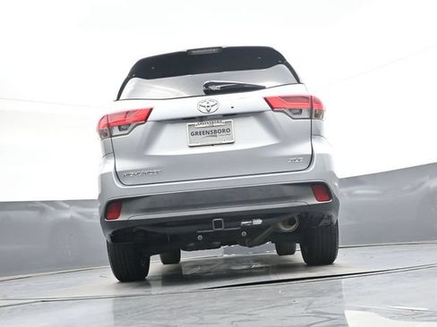 Used 2018 Toyota Highlander XLE FWD image 33