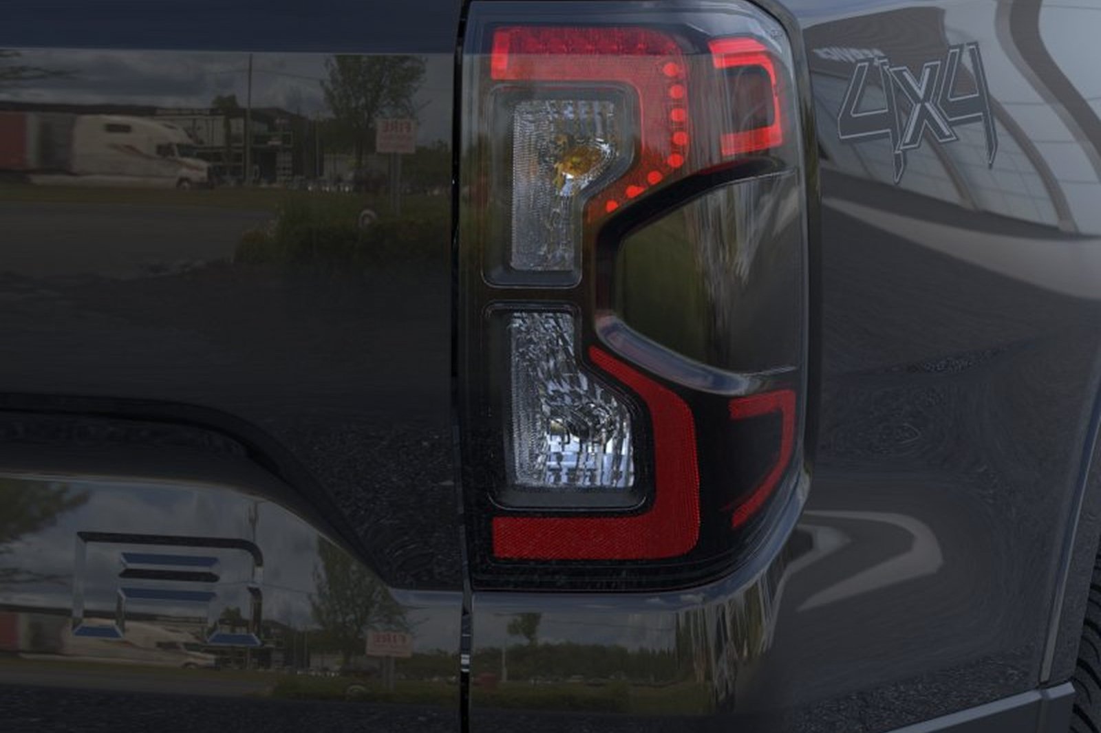 New 2026 Ford Ranger XLT w/ Black Appearance Package AWD/4WD image 25