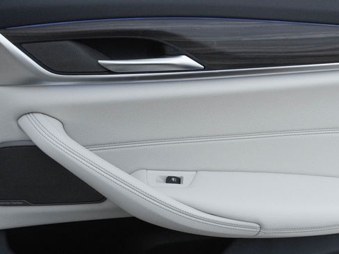 Certified 2023 BMW 540i 540i w/ Premium Package image 36