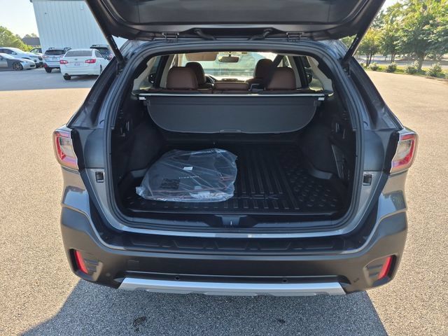 Used 2020 Subaru Outback Touring w/ Popular Package #2 AWD/4WD image 32