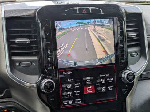 Used 2020 RAM 1500 Laramie RWD image 17