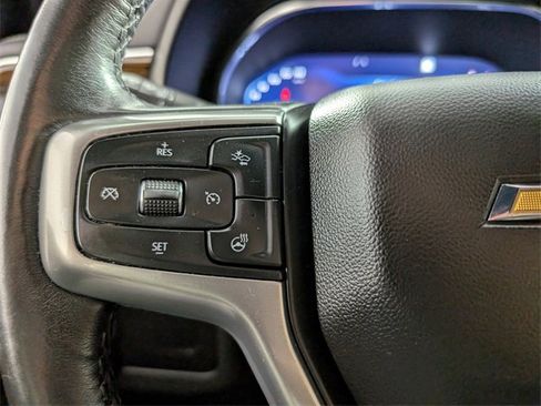 Used 2023 Chevrolet Suburban Premier image 24