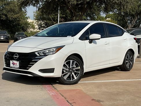 New 2025 Nissan Versa SV w/ Trunk Package image 2