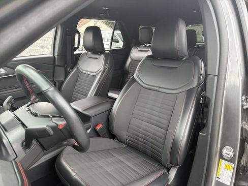 Certified 2025 Ford Explorer ST-Line AWD/4WD image 21