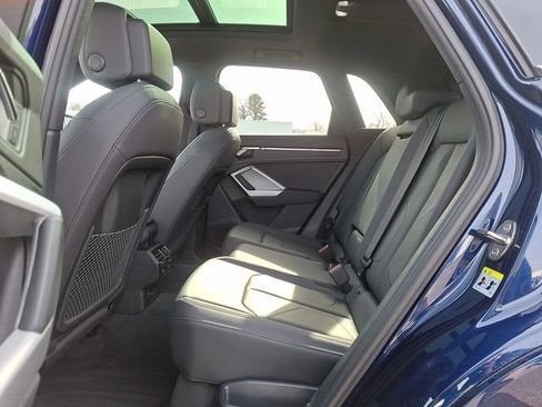Used 2022 Audi Q3 2.0T Premium Plus image 12