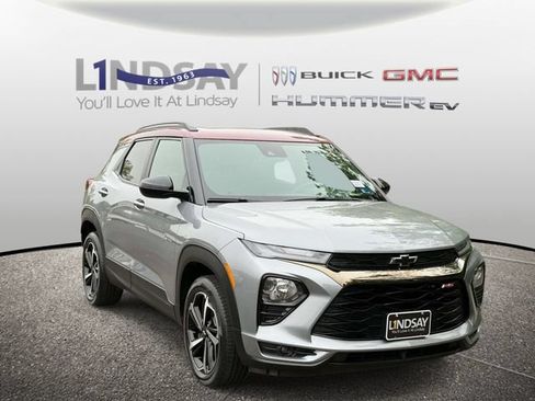 Certified 2023 Chevrolet TrailBlazer RS w/ Sun and Liftgate Package AWD/4WD image 2