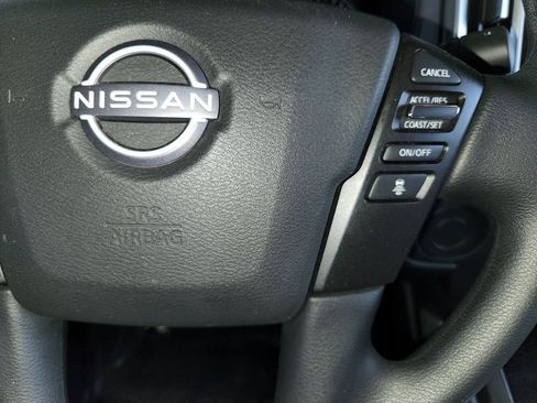 Certified 2025 Nissan Frontier SV image 25