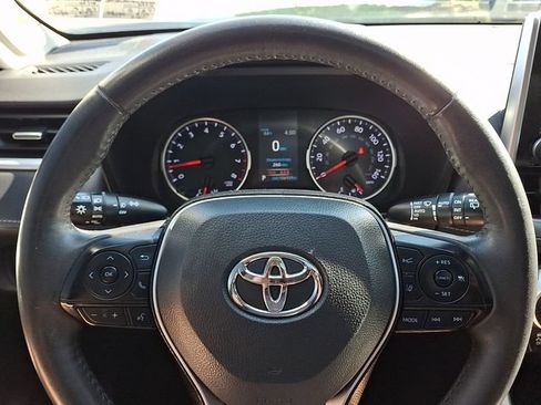 Certified 2021 Toyota RAV4 XLE Premium AWD/4WD image 19