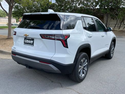 New 2026 Chevrolet Equinox LT FWD image 8