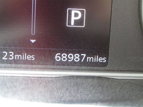 Used 2019 Nissan Kicks SV image 16