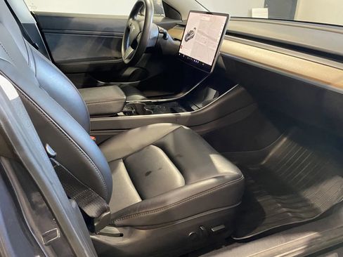 Used 2020 Tesla Model 3 Standard Range Plus image 7
