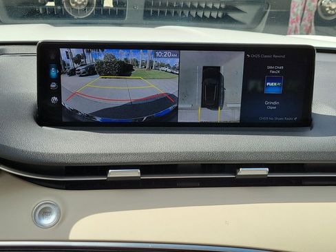 Used 2023 Genesis GV70 2.5T w/ Advanced Package image 27