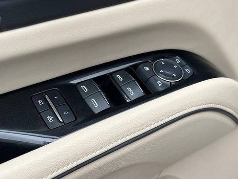 Certified 2023 Cadillac Escalade Premium Luxury AWD/4WD image 18