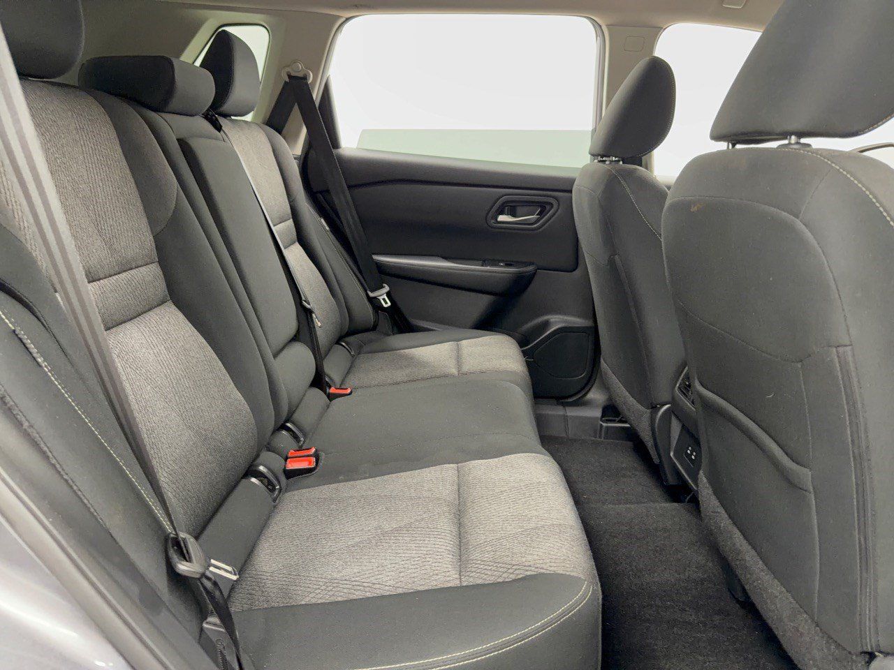Used 2025 Nissan Rogue SV AWD/4WD image 29