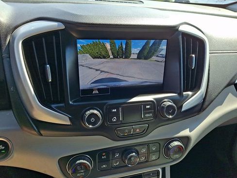 Certified 2023 GMC Terrain SLT FWD image 18