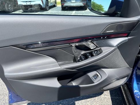 New 2026 BMW 550e xDrive AWD/4WD image 17