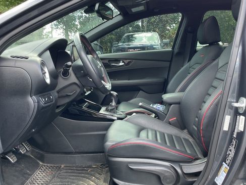 Used 2022 Kia Forte GT FWD image 3