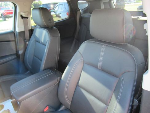 Used 2023 Chevrolet Blazer LT FWD image 16