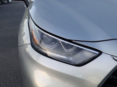 Used 2024 Toyota Highlander Platinum image 10