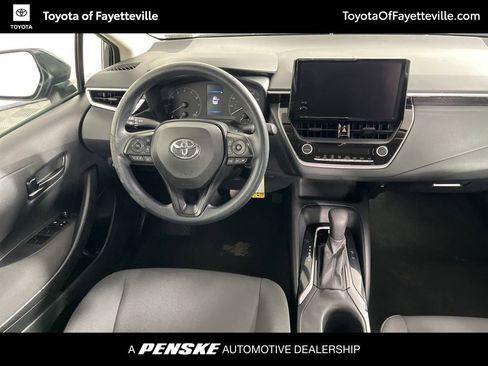 Used 2023 Toyota Corolla LE FWD image 5