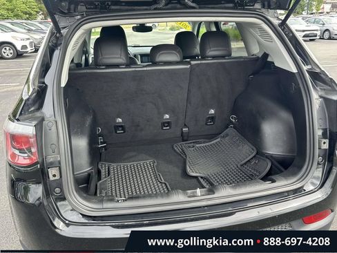Used 2019 Jeep Compass Latitude w/ Cold Weather Group AWD/4WD image 10