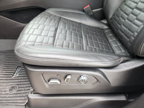 Certified 2023 Cadillac Escalade Sport Platinum w/ LPO, Floor Liner Package AWD/4WD image 22