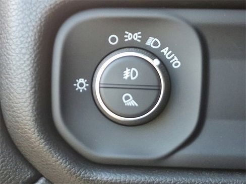 Used 2023 RAM 3500 Tradesman w/ Chrome Appearance Group image 23