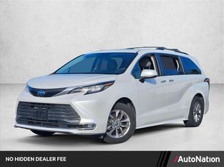 Used 2022 Toyota Sienna XLE AWD/4WD video 1