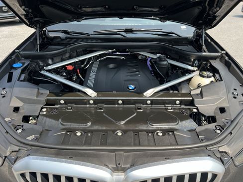 Used 2024 BMW X5 xDrive40i w/ Premium Package AWD/4WD image 28