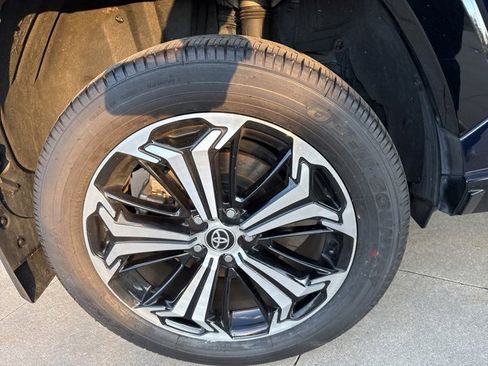 Used 2022 Toyota RAV4 XSE image 10