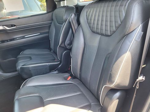 Used 2024 Hyundai Palisade Limited AWD/4WD image 16