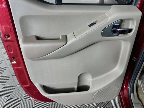 Used 2018 Nissan Frontier SV RWD image 22