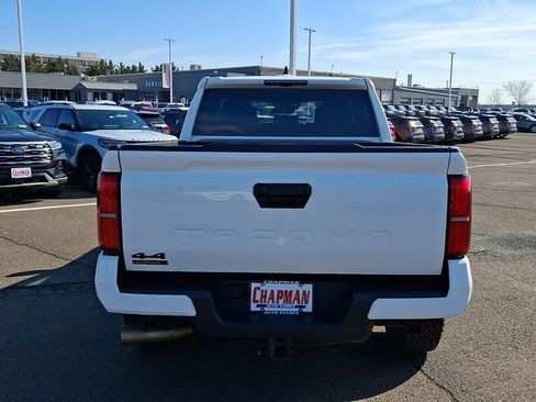 Used 2024 Toyota Tacoma TRD Off-Road AWD/4WD image 5