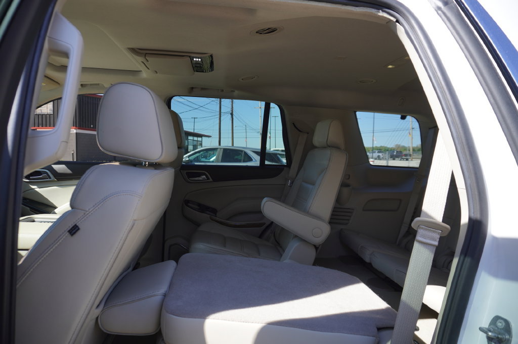 Used 2017 GMC Yukon Denali w/ Open Road Package AWD/4WD image 4