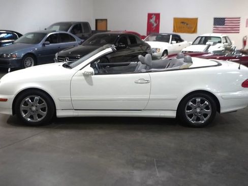 Used 2002 Mercedes-Benz CLK 320 Cabriolet w/ K4 Opt Pkg image 8