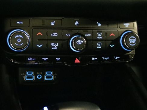 Used 2022 Dodge Durango GT image 41