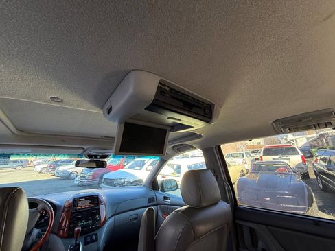 Used 2008 Toyota Sienna XLE Limited image 11